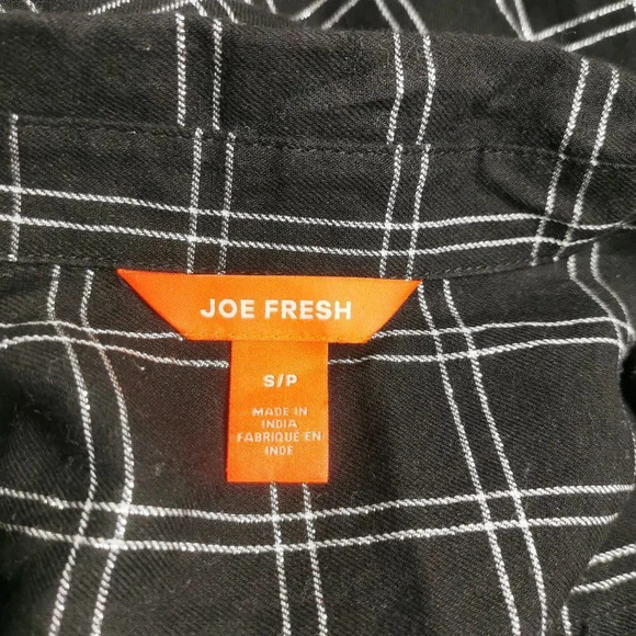 JOE Fresh Button Down Top - Picture 4 of 4